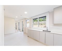 Extraordinarios chalets en urbanización cerrada