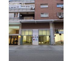 Plaza de garaje para coche grande