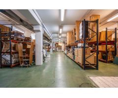 NAVE INDUSTRIAL EN MÓSTOLES – CALLE FRAGUA – 1.720 M² EN 4 PLANTAS Se ofrece en venta una magnífica