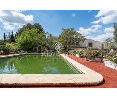 Casa con jardín y piscina en Vallmoll