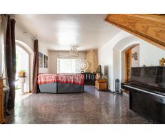 Casa con jardín y piscina en Vallmoll