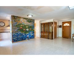Casa con jardín y vistas en Prenafeta
