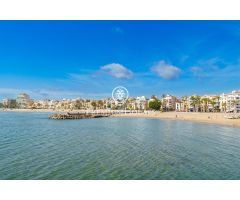 Piso con terraza y vistas en Aiguadolç