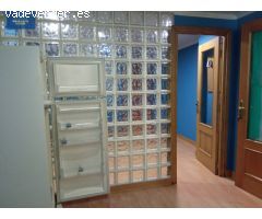 Local reformado con garaje incluido en calle San Nicolás - Centro de la ciudad de Alcoy