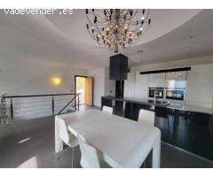 Con preciosas vistas al mar, Dúplex adosado, 3 dormitorios, 2 baños, en Mascarat en Altea