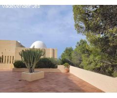 Con preciosas vistas al mar, Dúplex adosado, 3 dormitorios, 2 baños, en Mascarat en Altea