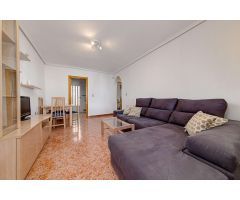 BUNGALOW DE 2 DORMITORIOS CON JARDÍN PRIVADO, PISCINA COMUNITARIA Y PARKING (Vistabella Golf)