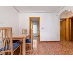 BUNGALOW DE 2 DORMITORIOS CON JARDÍN PRIVADO, PISCINA COMUNITARIA Y PARKING (Vistabella Golf)
