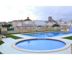 Bungalow de 3 dormitorios y piscina y solarium en Torrevieja (Carrefour)