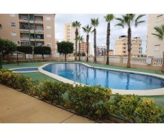 Apartamentos de 3 dormitorios con piscina en Guardamar Del Segura (centro)