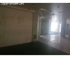 Se alquila local en centro comercial Monte Claro de Pozuelo
