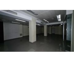 SE VENDE LOCAL EN RENTABILIDAD AV NTRA. SRA. DE VALVANERA Nº 96 - Madrid - Madri