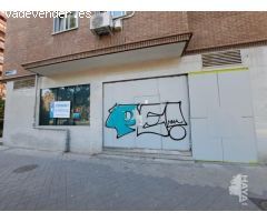 Local en venta en calle del Camino de los Vinateros, 12