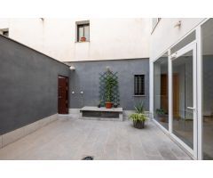 Piso de dos dormitorios, garaje y trastero.