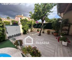 Se VENDE precioso chalet PAREADO con piscina privada en el Municipio de Marratxí. (3 habit/3 baños)