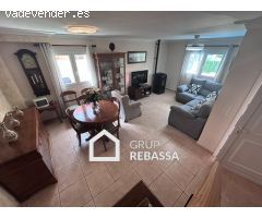 Se VENDE precioso chalet PAREADO con piscina privada en el Municipio de Marratxí. (3 habit/3 baños)