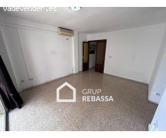 Piso en Rafal Nou con Balcón (3 habitaciones y 1 baño completo)