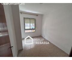 Piso en Rafal Nou con Balcón (3 habitaciones y 1 baño completo)