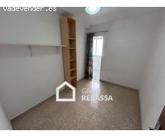 Piso en Rafal Nou con Balcón (3 habitaciones y 1 baño completo)