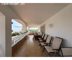 ¡Casa espectacular con vistas, a solo 10 minutos de la playa!