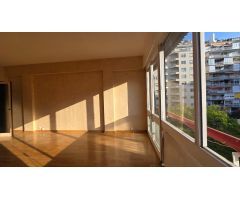 Piso con gran potencial en ubicación prime.