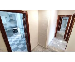 PISO DE 3 DORMITORIOS 2 BAÑOS Y 2 PLAZAS DE PARKING EN RESIDENCIAL CAPRY, PARQUE LITORAL, MÁLAGA