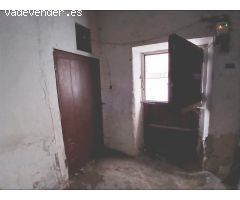Casa en venta en Cuéllar. Céntrica. Para reformar. Ref.2029