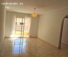 ALQUILER PISO DE TRES HABITACION CON DOS BAÑOS EN GUARDAMAR