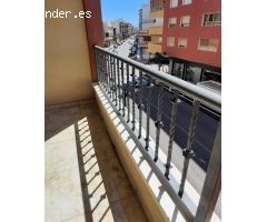 ALQUILER PISO DE TRES HABITACION CON DOS BAÑOS EN GUARDAMAR