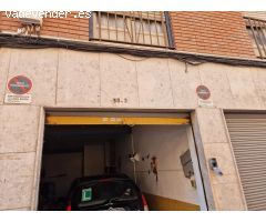 LOCAL CON VADO EN EL CORAZON DEL BARRIO DE ALTABIX
