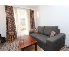 Primer piso junto a Plaza Cort
