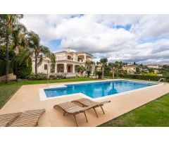 HERMOSA VILLA FAMILIAR - BENAHAVIS