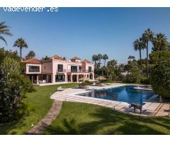 EXQUISITA VILLA - ESTEPONA