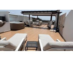 Ático de Lujo en Venta con Vistas al Mar y al Golf en Los Arqueros