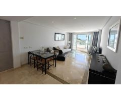 Ático de Lujo en Venta con Vistas al Mar y al Golf en Los Arqueros