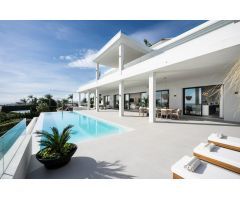 OPULENTA VILLA EN BENAHAVIS