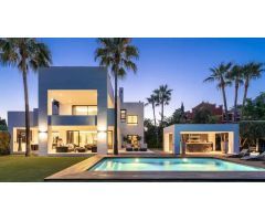 Top Villa moderna de lujo en Altos de Puente Romano