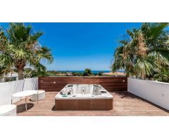 Top Villa moderna de lujo en Altos de Puente Romano