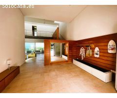 Villa de lujo en primera línea de playa de les Rotes, Denia