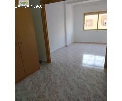 2 PISO CON ASCENSOR, SIN MUEBLES, COCINA AMUEBLADA Y 2 DORMITORIOS MUY AMPLIOS.