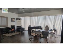 ALQUILER NAVE DE 700M2,  EN PARCELA DE 1000M2, OFICINAS, VESTUARIOS, ALTILLO, Y PATIO TECHADO