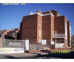Plazas de garaje y trasteros en Jardines de Florencia, Camino de la Esgaravita y el Val