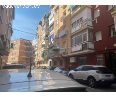 Se alquila piso en calle Quevedo de Alcalá de Henares. Madrid