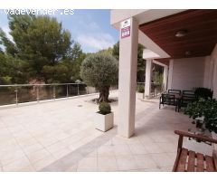Se vende Villa de lujo en Altea con vistas al mar.