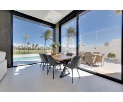 VILLAS DE OBRA NUEVA EN PILAR DE LA HORADADA EN EL CAMPO DE GOLF