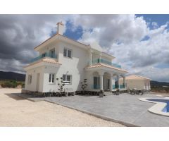 VILLAS DE OBRA NUEVA EN PINOSO