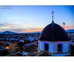 Adosados modernos en Dolores con piscina comunitaria