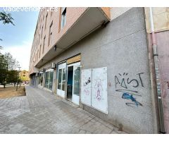 Amplio Local Comercial en la zona de Tómbola, Alicante