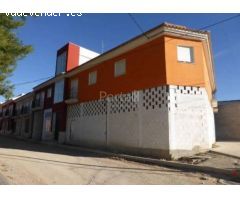 Venta de 16 Pisos + 16 Garajes en Calle FUENTE DEL PINO Nº 81 Jumilla (Murcia)