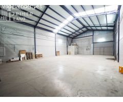 Se alquila nave con 364 m2 junto a calle campo